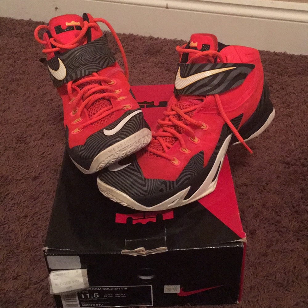 Nike Zoom Soldier Vlll PRM